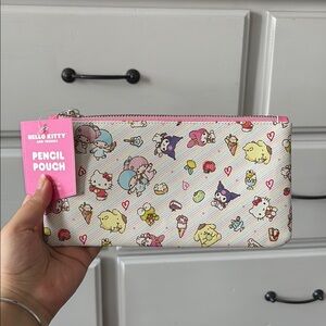 BNWT hello kitty Sanrio pencil pouch